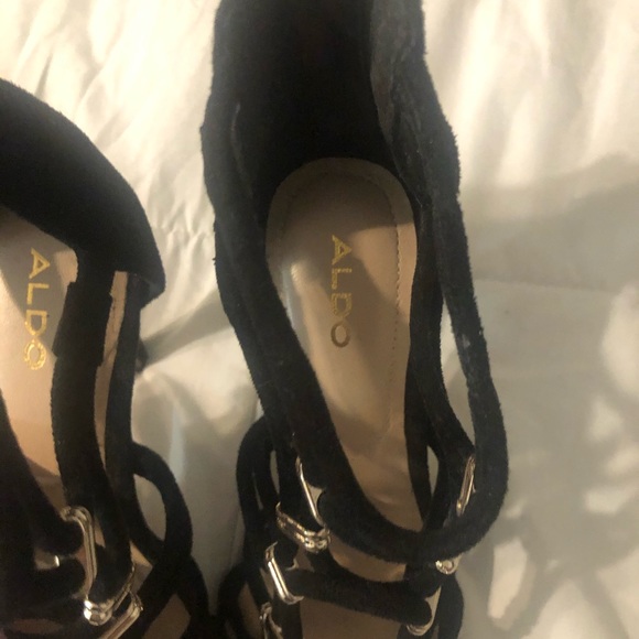 SOLD - Picture 3 of 4